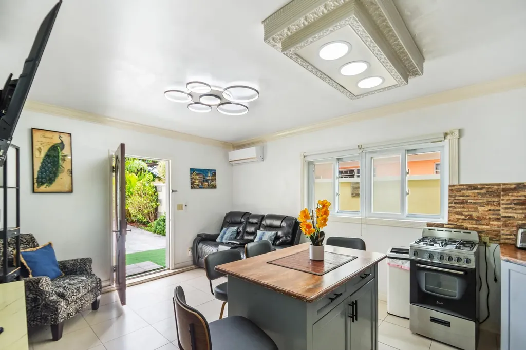 Commonwealth Road Blair New Providence Paradise Island BS