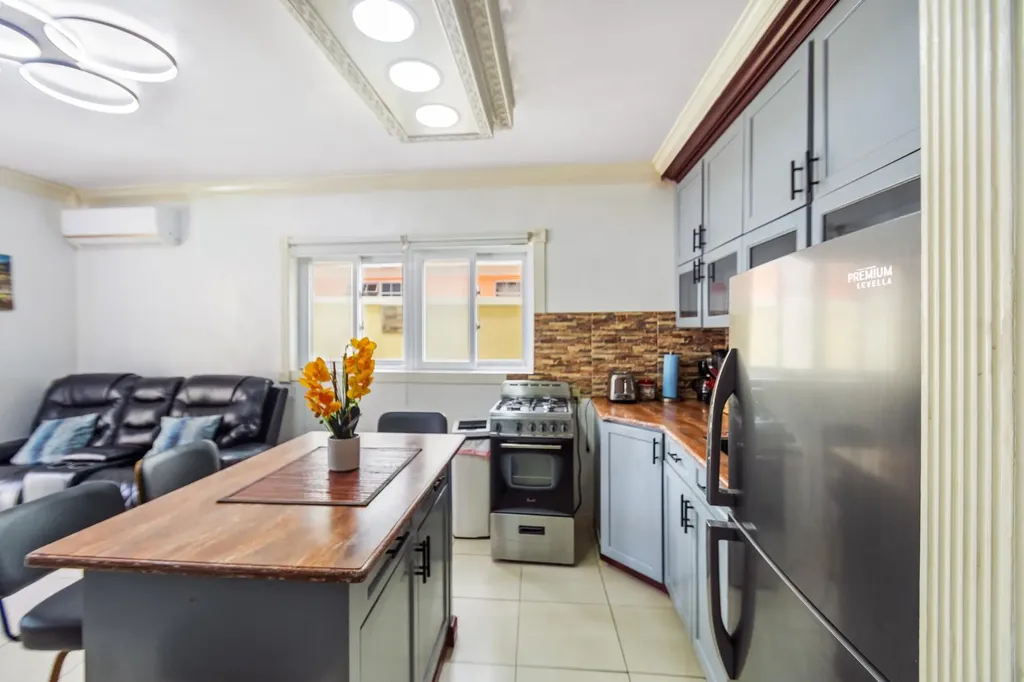 Commonwealth Road Blair New Providence Paradise Island BS