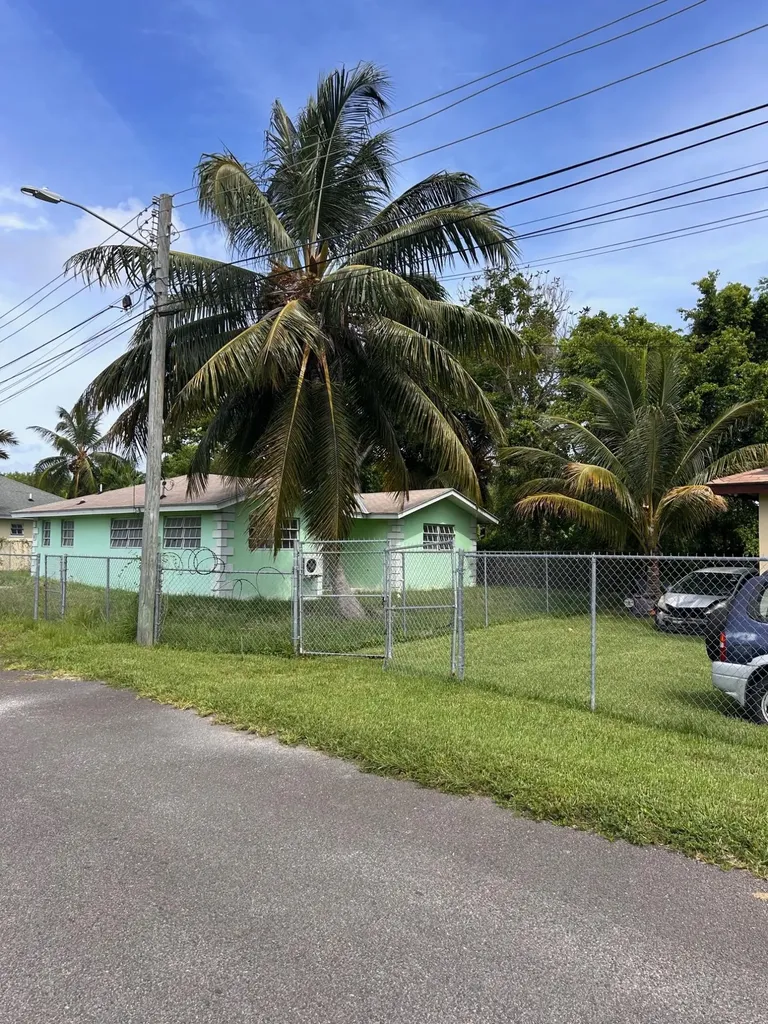 Palm Beach Drive New Providence Paradise Island BS