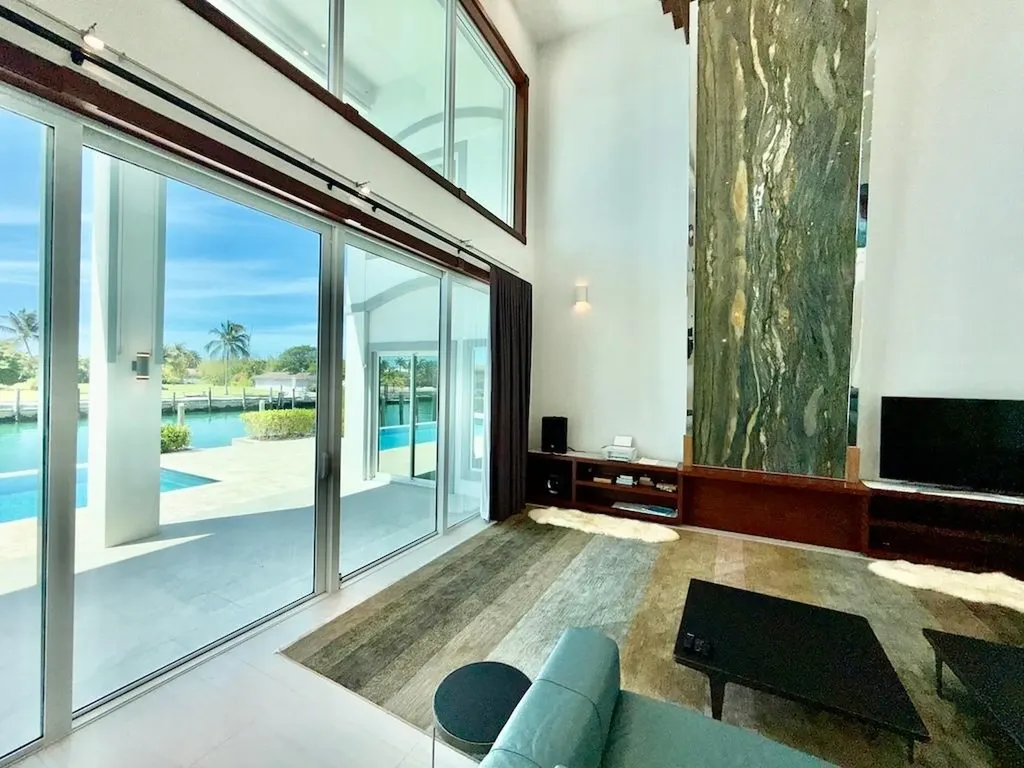 #49 Crossbones Close Grand Bahama Freeport BS