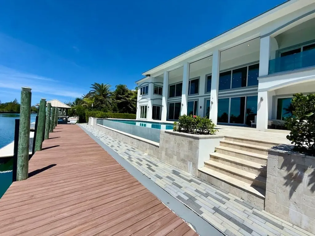 #49 Crossbones Close Grand Bahama Freeport BS