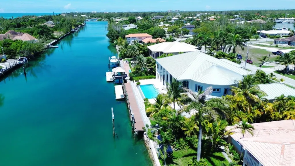 #49 Crossbones Close Grand Bahama Freeport BS