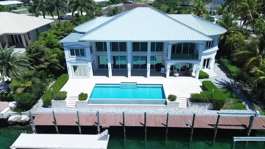 #49 Crossbones Close Grand Bahama Freeport BS