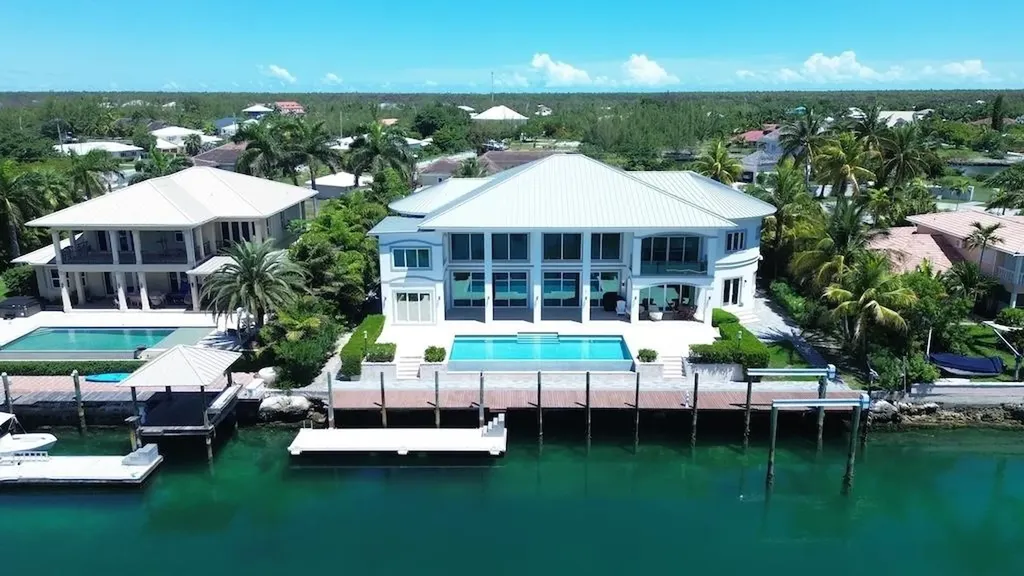 #49 Crossbones Close Grand Bahama Freeport BS