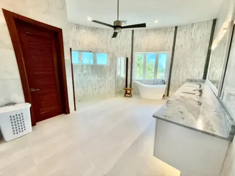 #49 Crossbones Close Grand Bahama Freeport BS