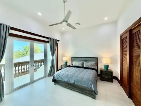 #49 Crossbones Close Grand Bahama Freeport BS