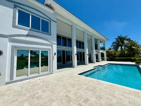 #49 Crossbones Close Grand Bahama Freeport BS