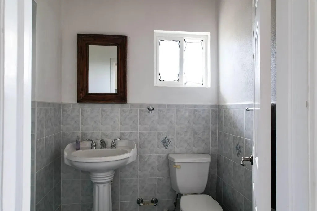 Beachfront Home & Lot Eleuthera BS