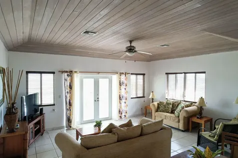 Beachfront Home & Lot Eleuthera BS