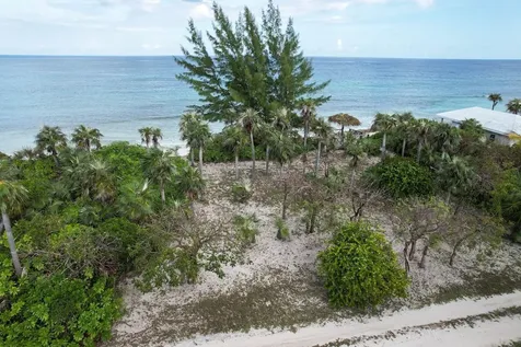Beachfront Home & Lot Eleuthera BS