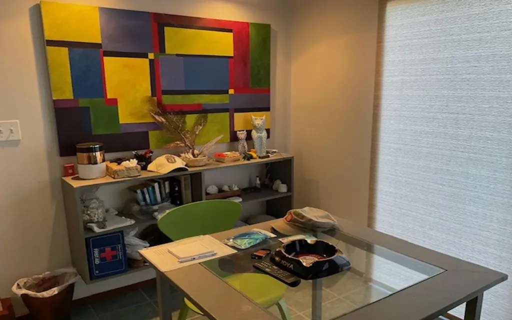 Estate In Bain's Bluff Long Island BS