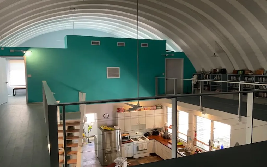 Estate In Bain's Bluff Long Island BS