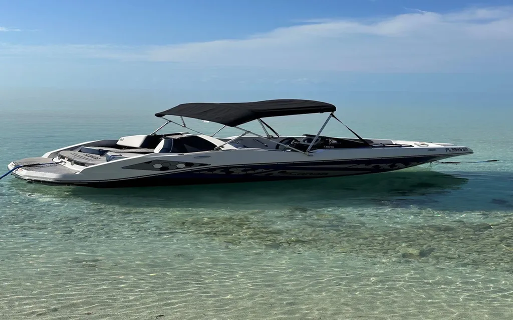 Estate In Bain's Bluff Long Island BS