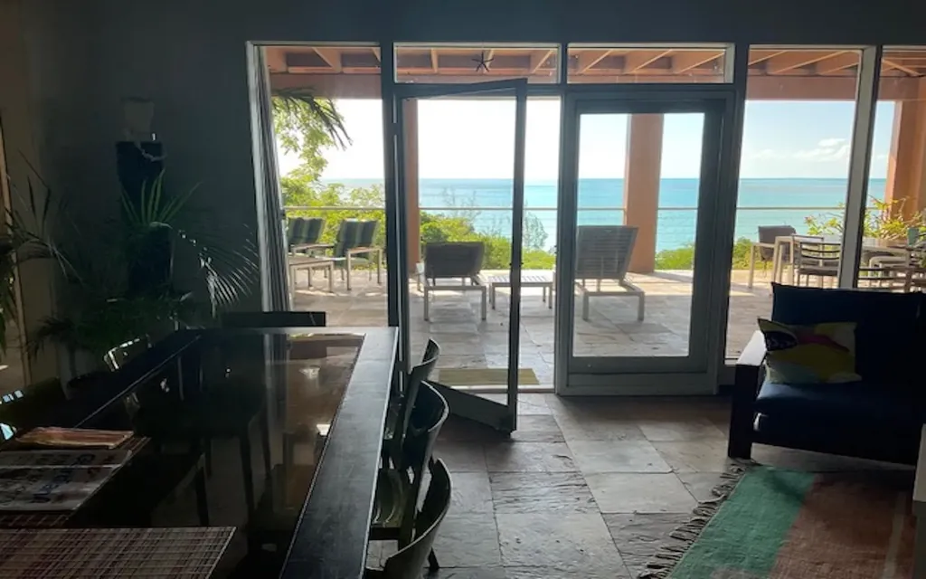 Estate In Bain's Bluff Long Island BS