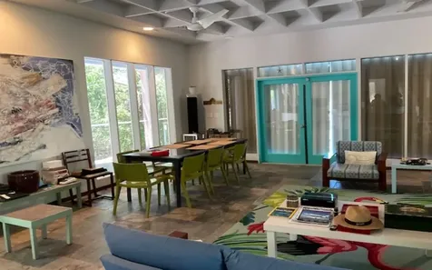 Estate In Bain's Bluff Long Island BS