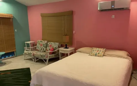 Estate In Bain's Bluff Long Island BS