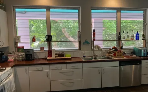 Estate In Bain's Bluff Long Island BS