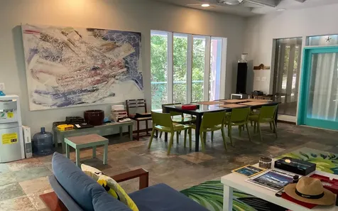 Estate In Bain's Bluff Long Island BS