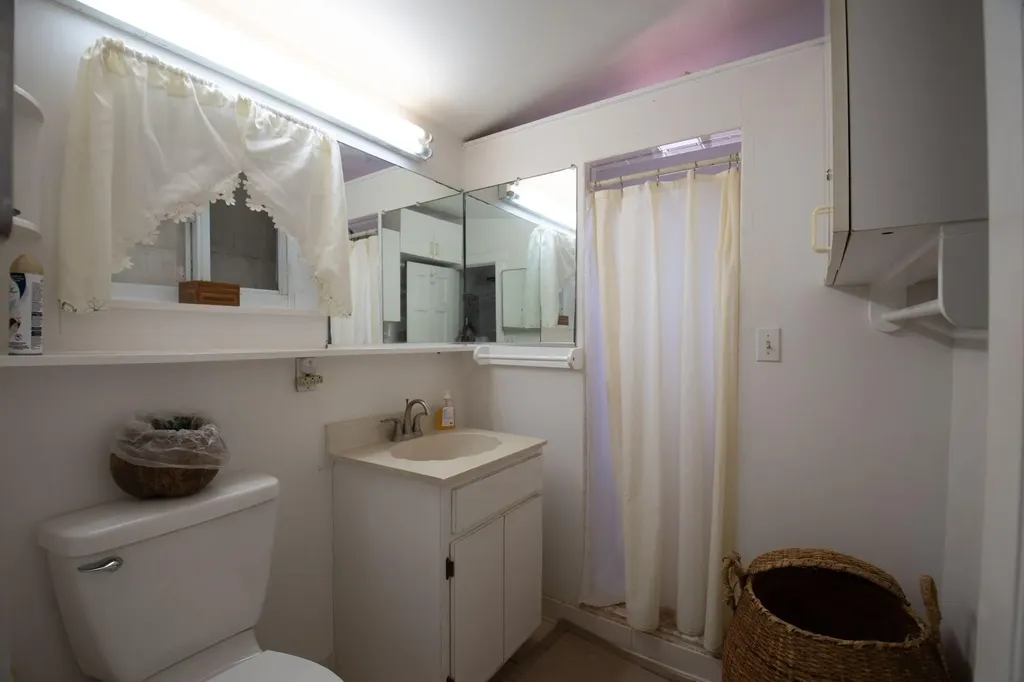 Sunny Days Eleuthera BS