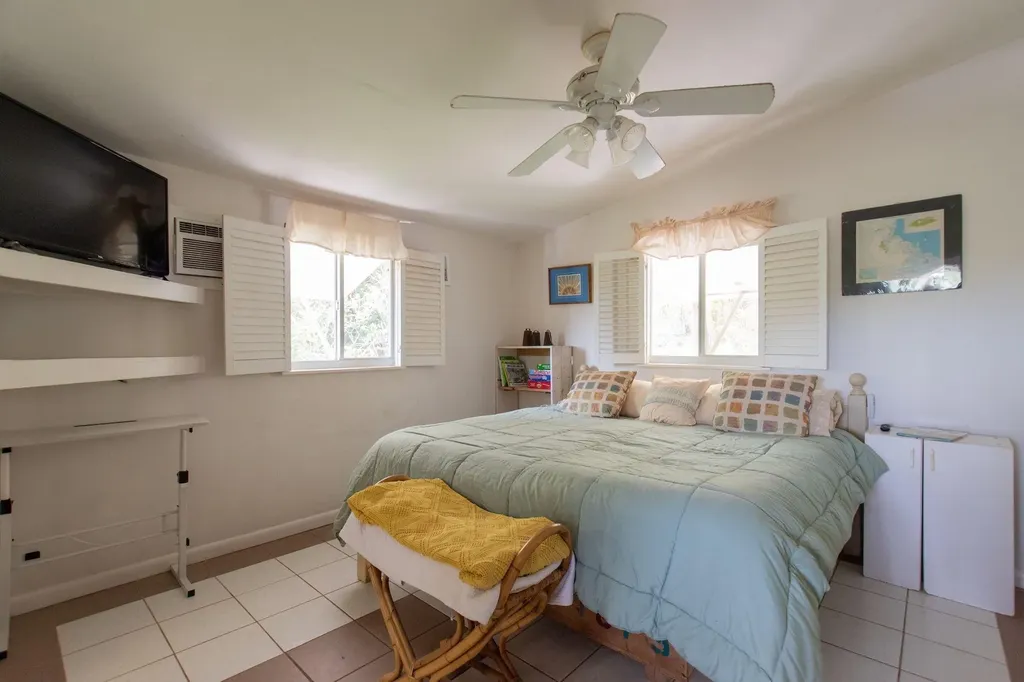 Sunny Days Eleuthera BS