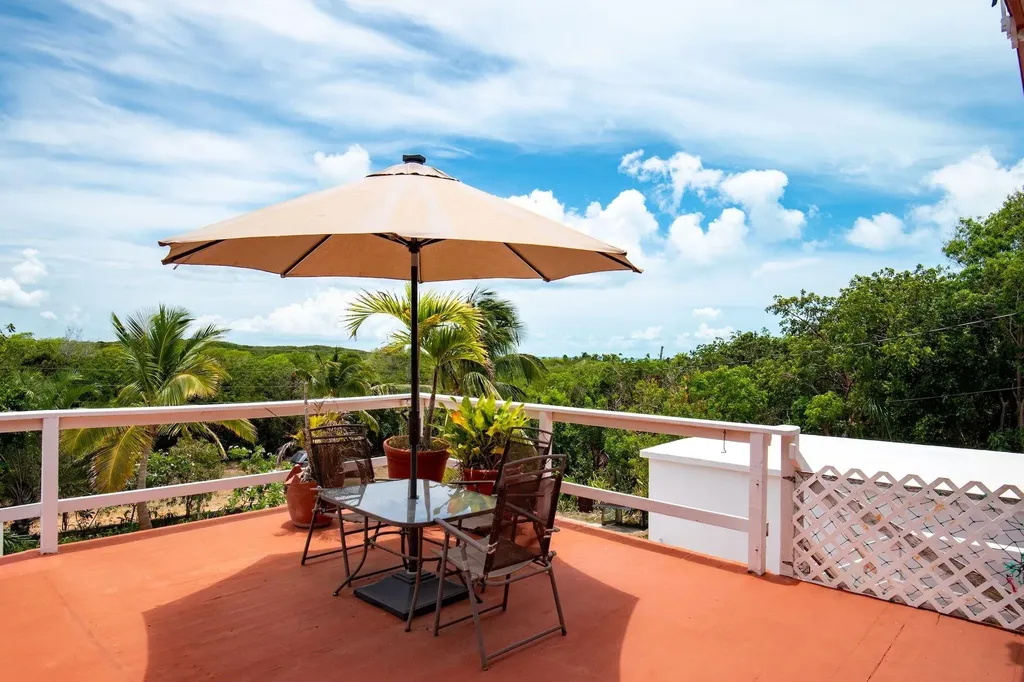 Sunny Days Eleuthera BS