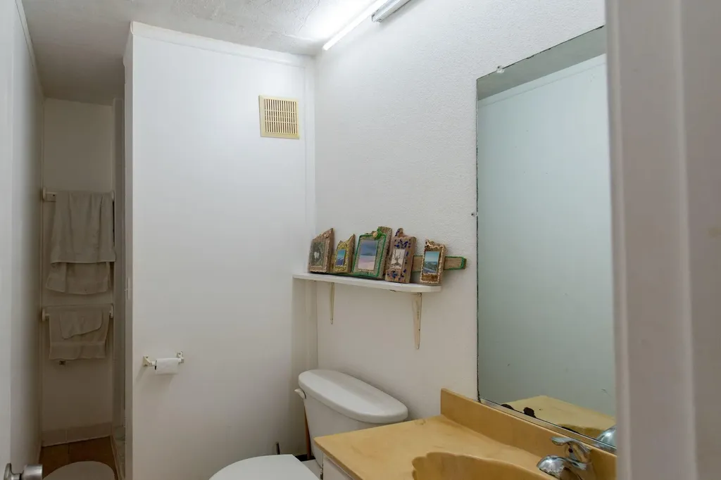 Sunny Days Eleuthera BS