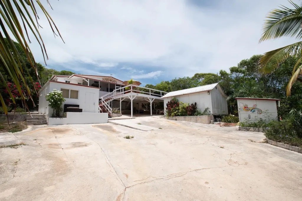 Sunny Days Eleuthera BS