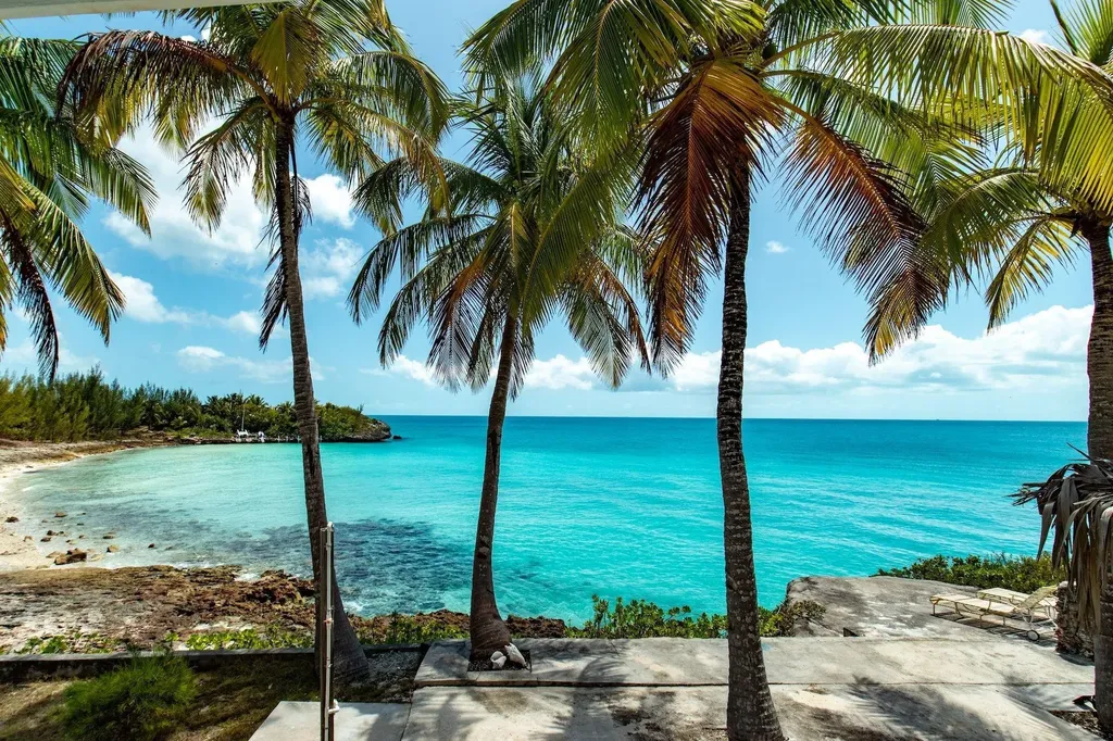 Sunny Days Eleuthera BS