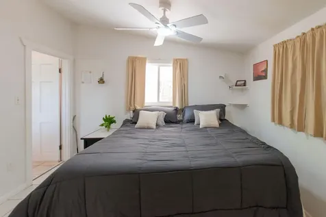 Sunny Days Eleuthera BS