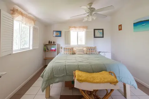 Sunny Days Eleuthera BS