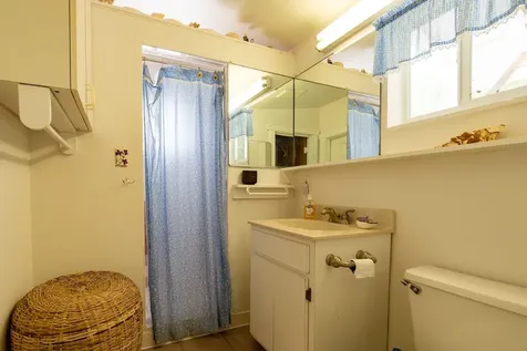 Sunny Days Eleuthera BS