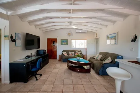 Sunny Days Eleuthera BS