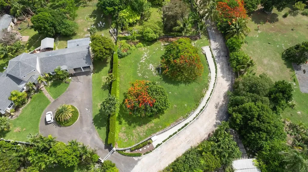 Brace Ridge Road New Providence Paradise Island BS