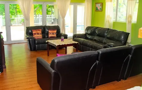 Pear Street 13 New Providence Paradise Island BS