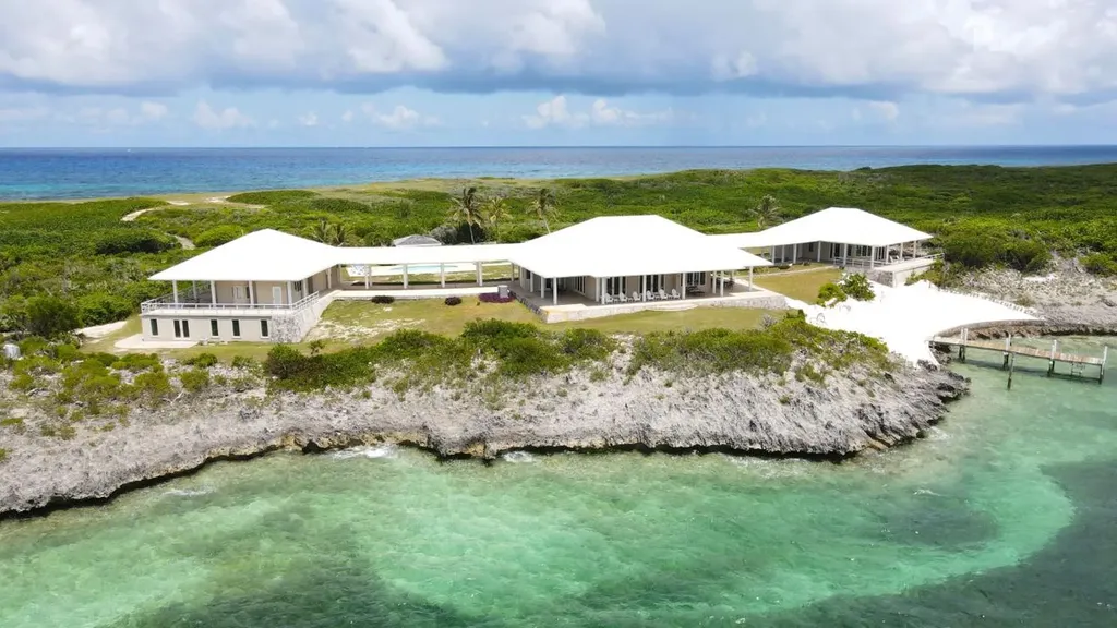 Tilloo Pond Estate Abaco BS