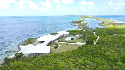 Tilloo Pond Estate Abaco BS