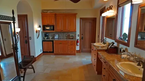 Tilloo Pond Estate Abaco BS