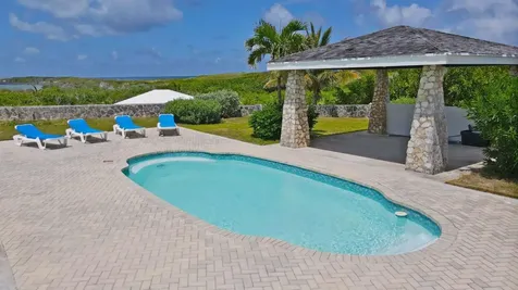 Tilloo Pond Estate Abaco BS