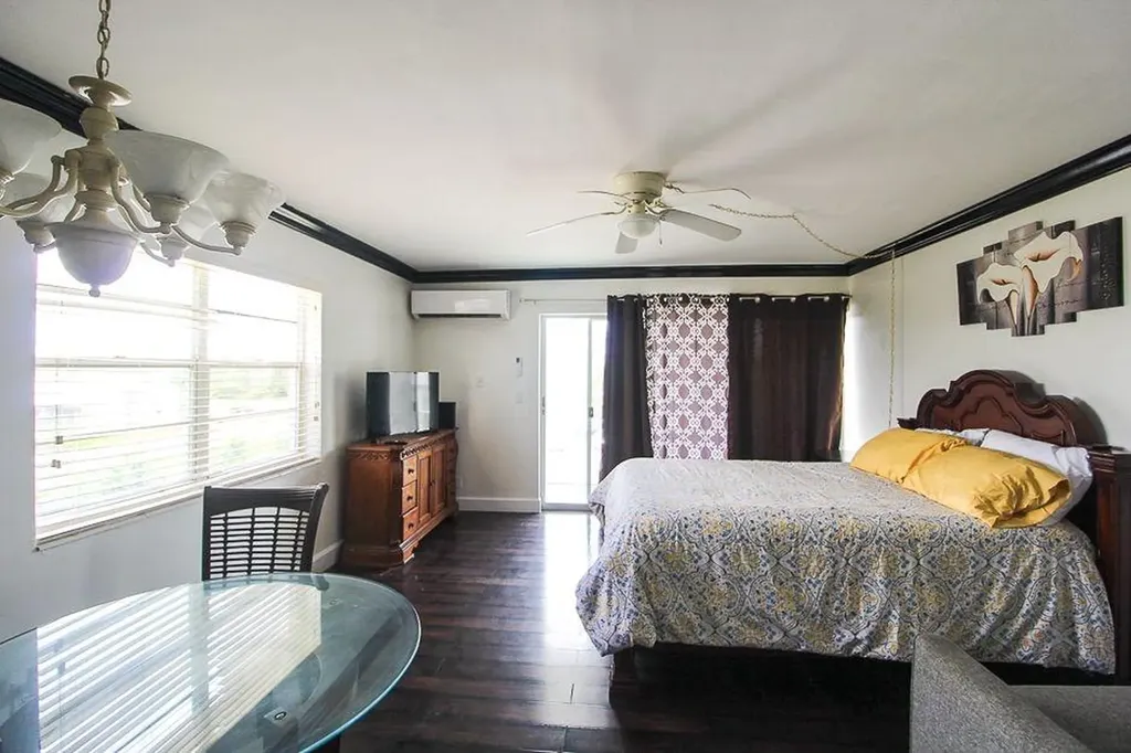 Cadwallader Jones 301 Grand Bahama Freeport BS