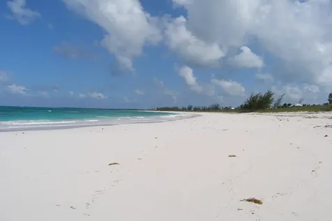 Plage Rose Beachfront Lot Eleuthera BS