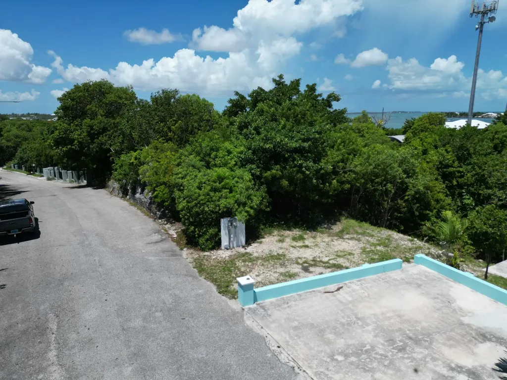 Sunrise Bay 37 Abaco BS