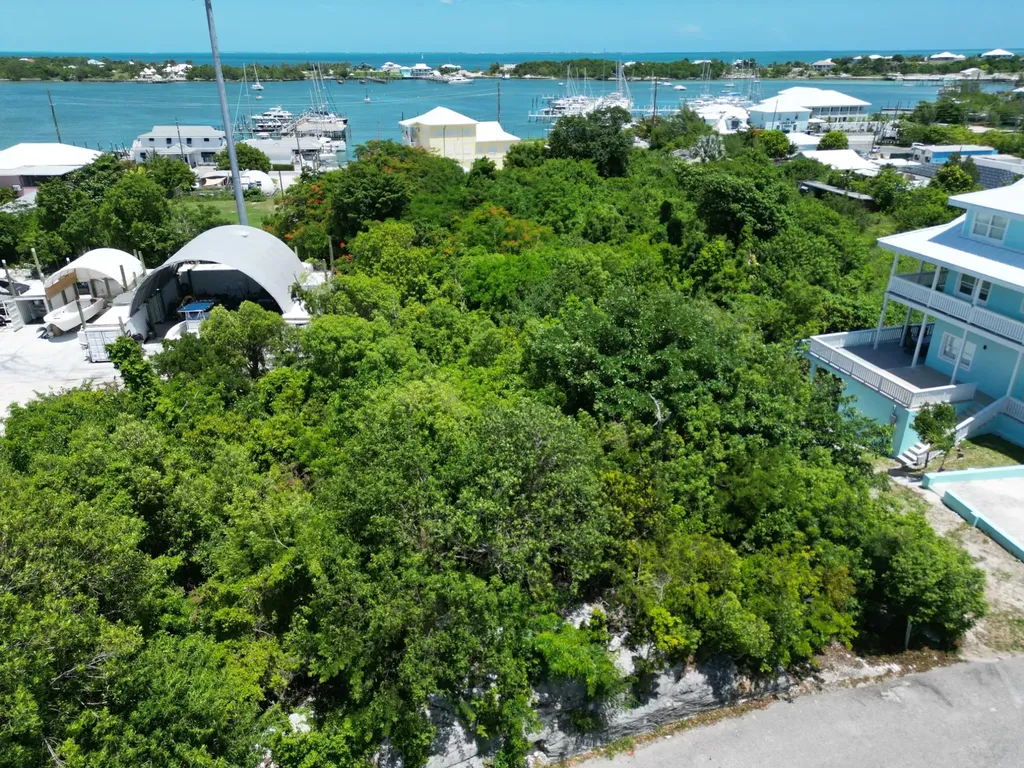 Sunrise Bay 37 Abaco BS