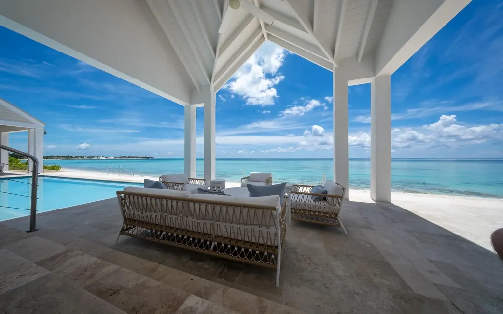 Twin Beaches, Cat Cay Cat Cay BS