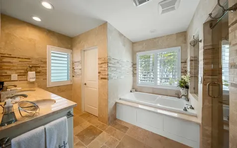 Twin Beaches, Cat Cay Cat Cay BS