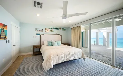 Twin Beaches, Cat Cay Cat Cay BS