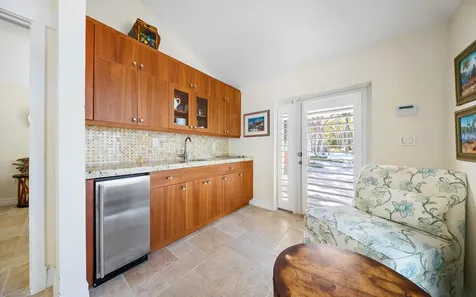 Twin Beaches, Cat Cay Cat Cay BS