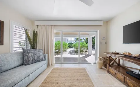 Twin Beaches, Cat Cay Cat Cay BS