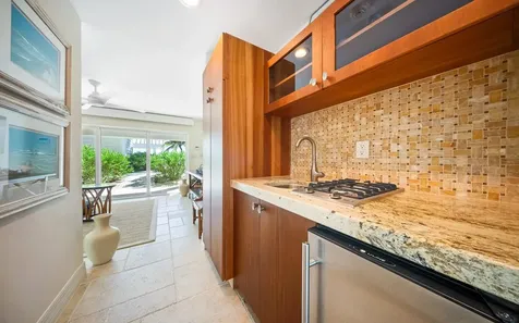 Twin Beaches, Cat Cay Cat Cay BS