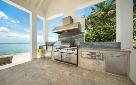 Twin Beaches, Cat Cay Cat Cay BS