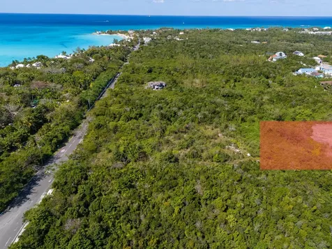 Lot 3 West Bay Street New Providence Paradise Island BS